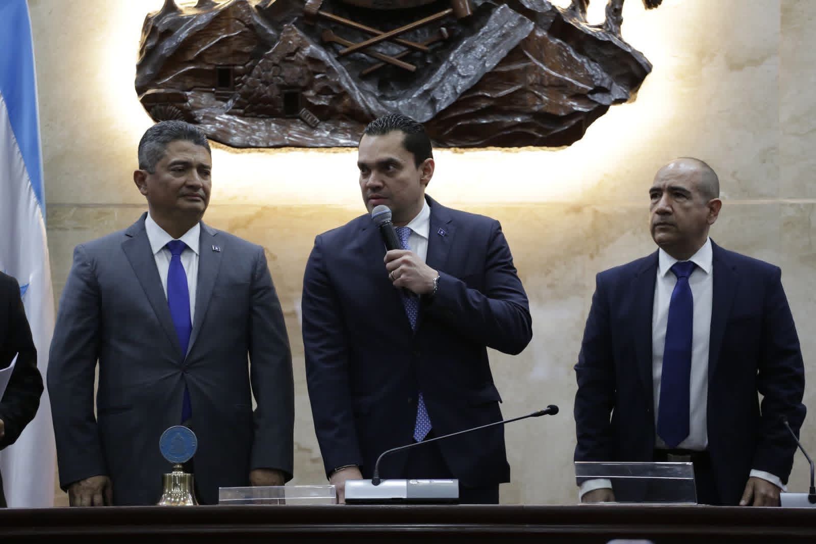 Tomás Zambrano asume la Presidencia de la Junta Directiva Provisional del Congreso Nacional